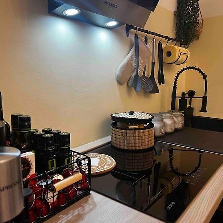 La Regina Delle Locazioni Ai Navigli 1 Apartman Milánó Kültér fotó